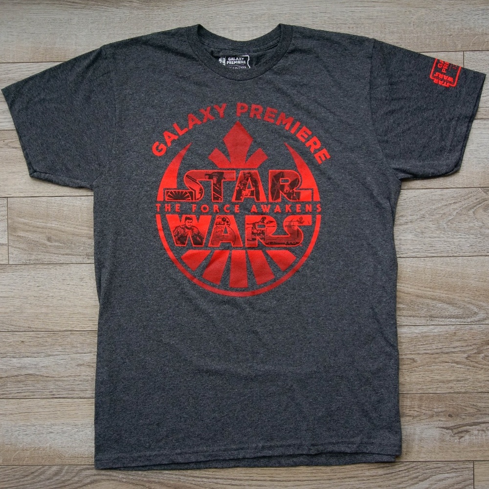 SOLD!  Star Wars The Force Awakens Premiere Tshirt